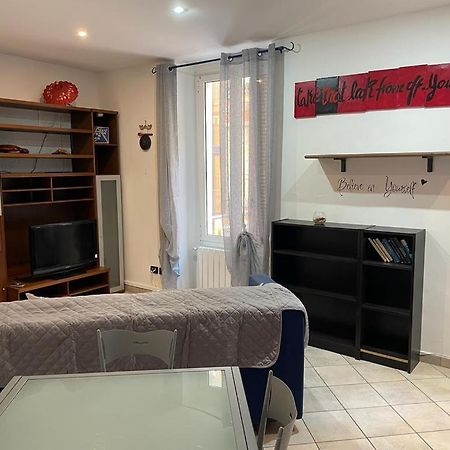 Casa Celeste, Bilocale Nel Pieno Centro Di Alassio Exterior foto
